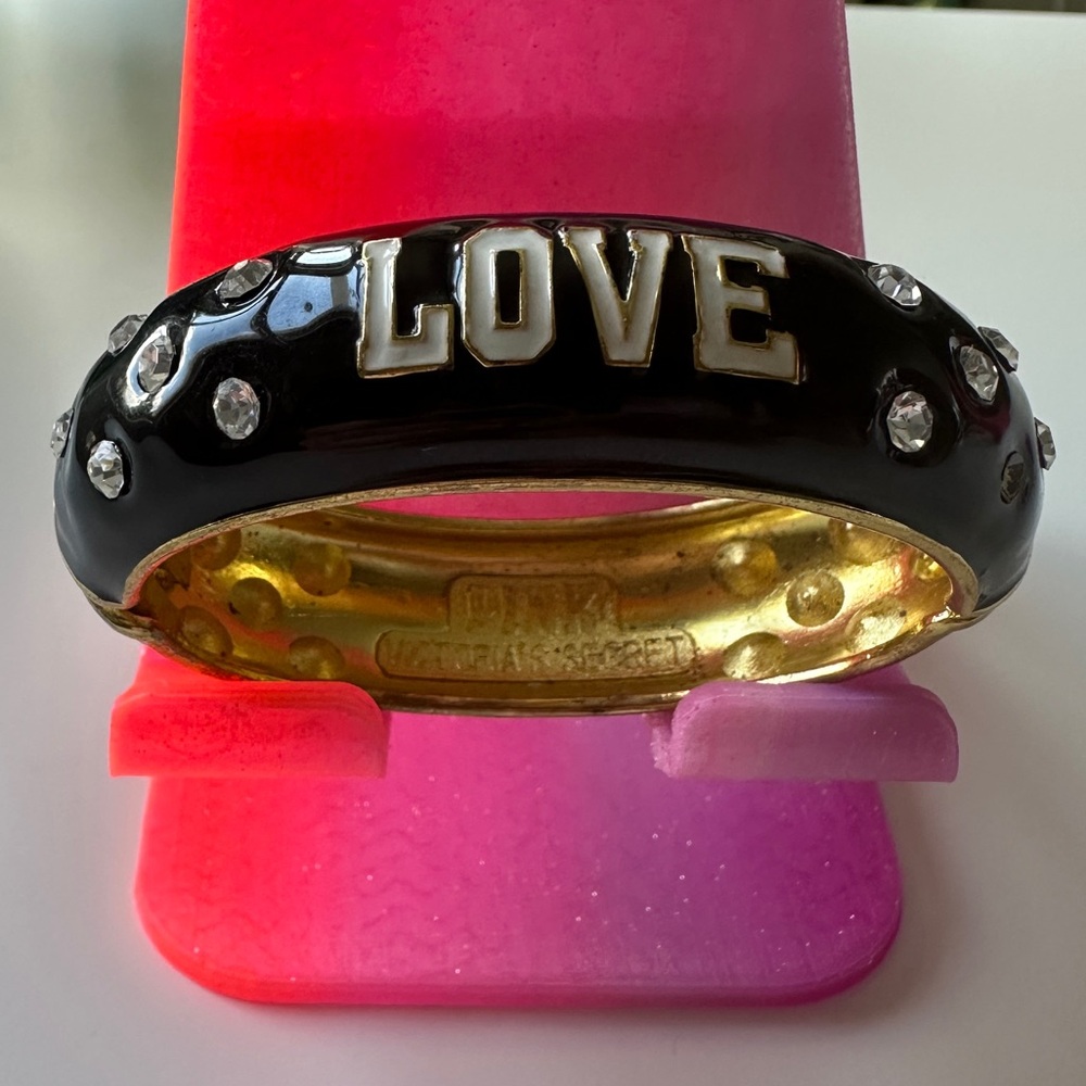 PINK Love 💝Victoria's Secret Clasp Bangle in Black - Size 6
